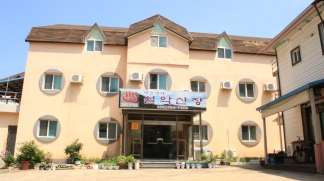 무지개 설악산장